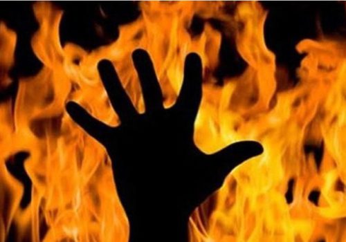 हेलम्बुमा आगोले जलेर तीन बालकको मृत्यु